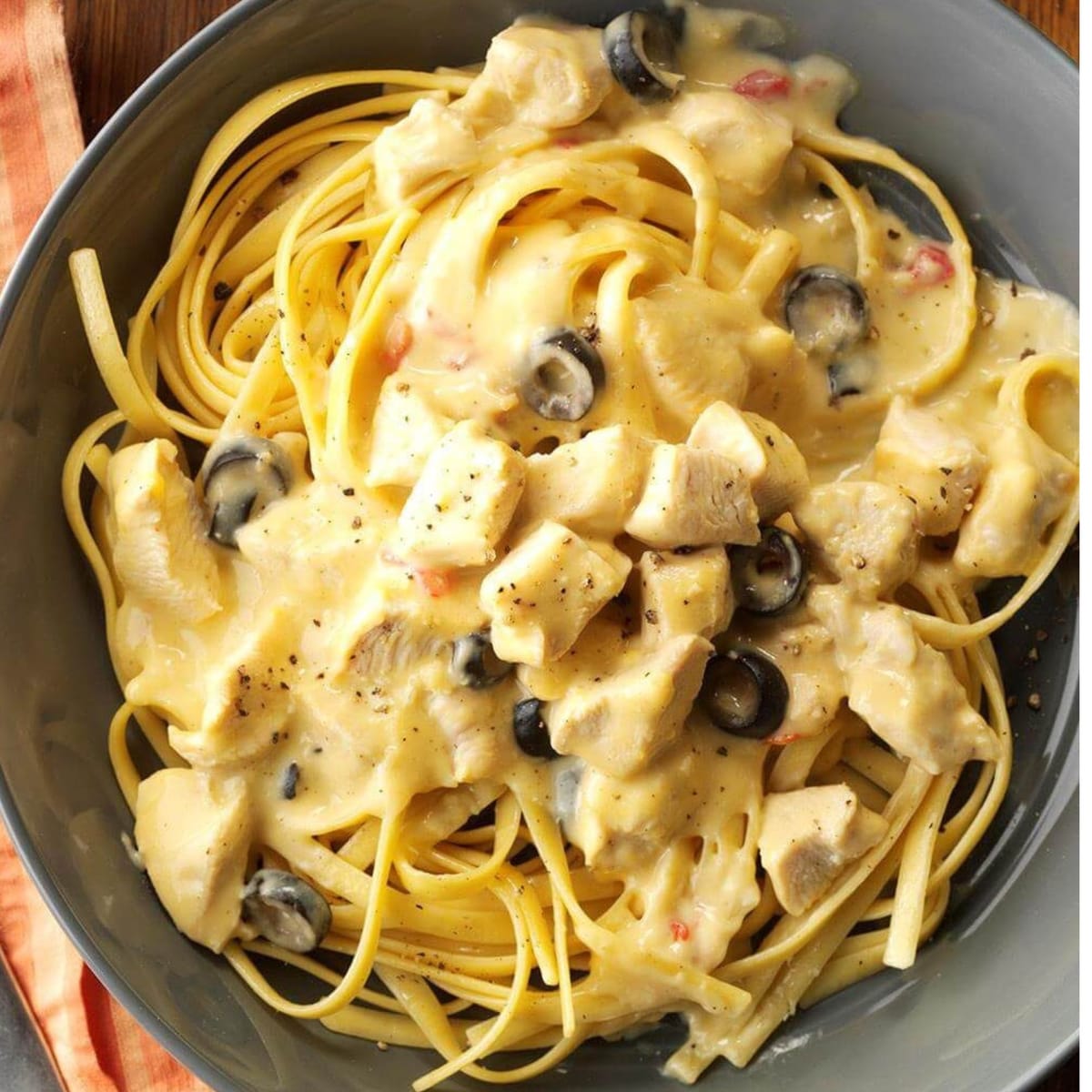 Savor the Mediterranean: Fettuccine with Chicken and Kalamata Olives